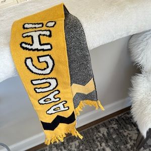 Gap Kids Peanuts Scarf